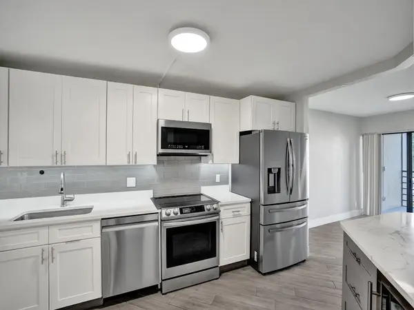 5851 E Camino Del Sol #305, Boca Raton, FL 33433