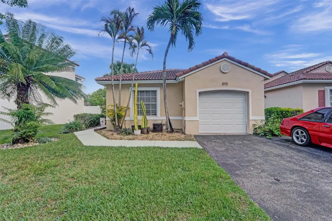 895 SW 180th Terrace, Pembroke Pines, FL 33029 - Image #1