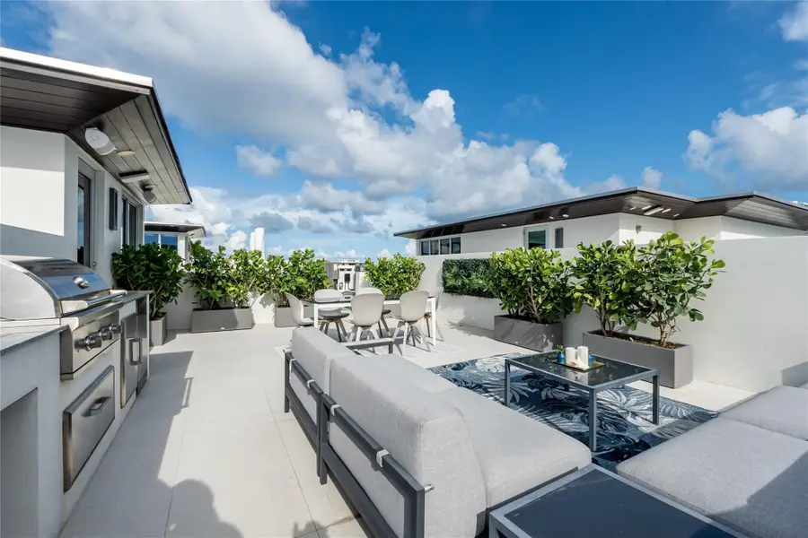 244 Garden Ct #244, Lauderdale By The Sea, FL 33308 - Image #3