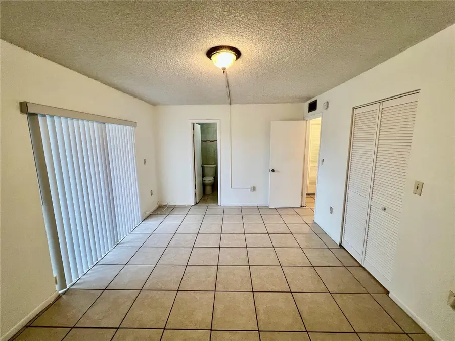 13500 NE 3rd Court #412, North Miami, FL 33161 - Image #3