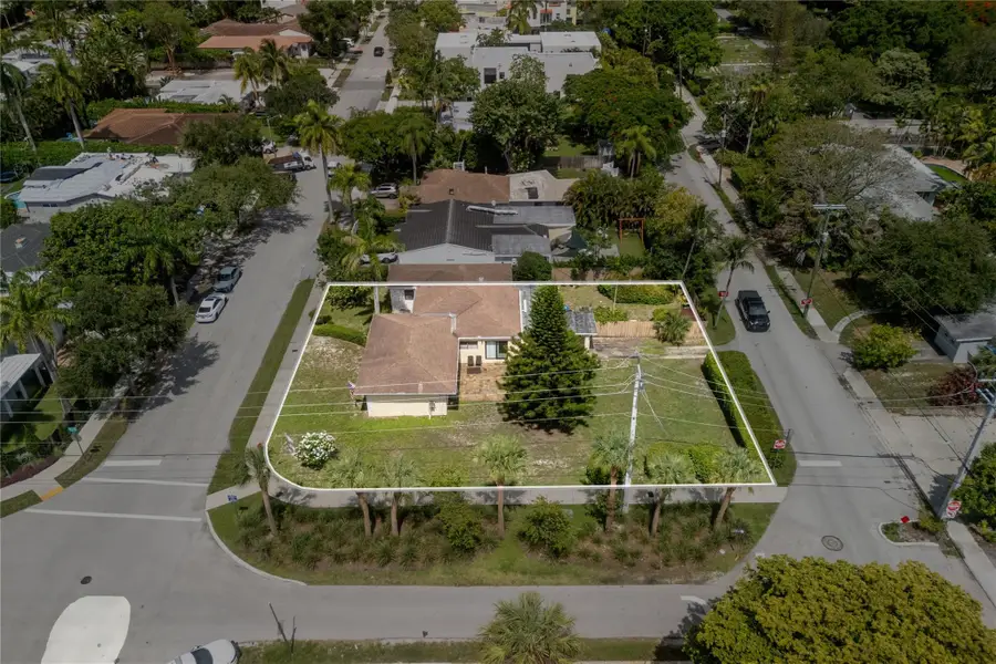 904 SE 11th Ct, Fort Lauderdale, FL 33316 - Image #2