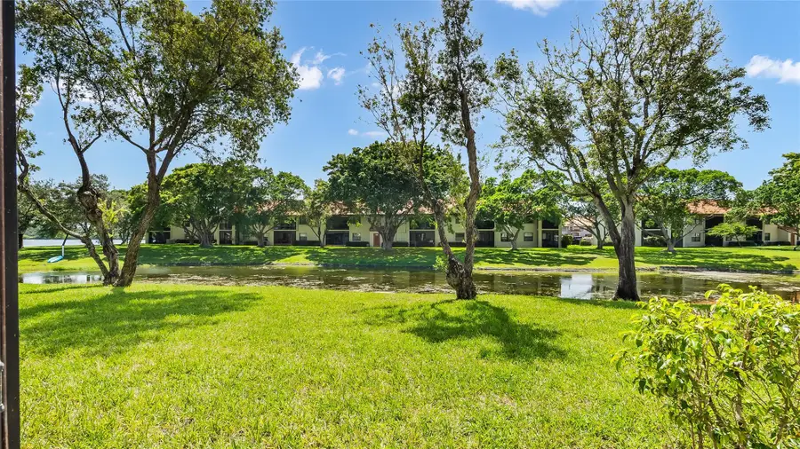 409 Republic Ct #409, Deerfield Beach, FL 33442 - Image #2