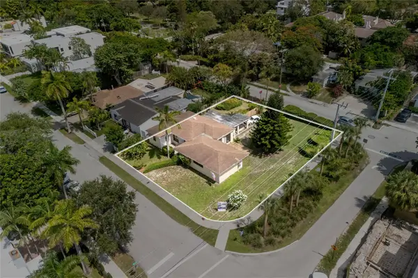 904 SE 11th Ct, Fort Lauderdale, FL 33316