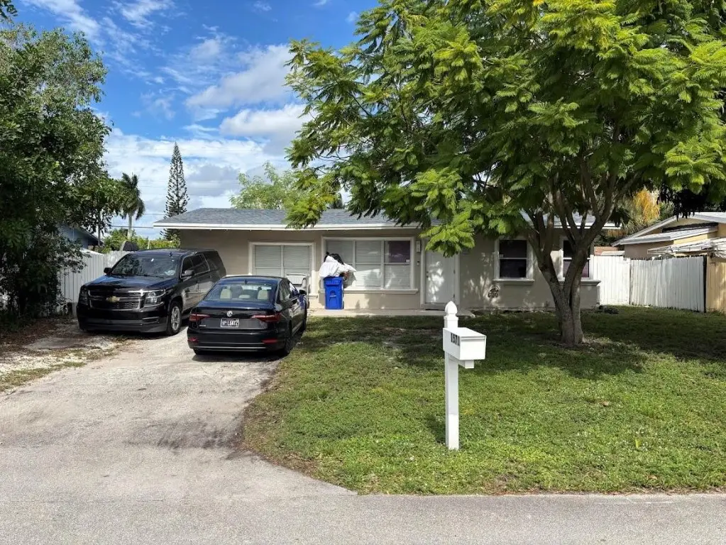 1571 NE 28th Court, Pompano Beach, FL 33064 - Image #1