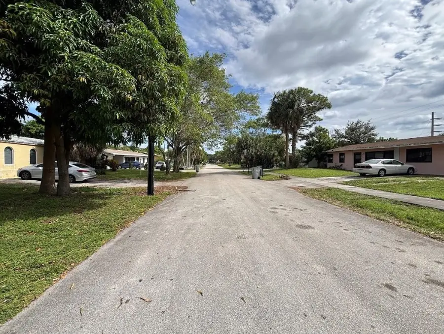 1571 NE 28th Court, Pompano Beach, FL 33064 - Image #3