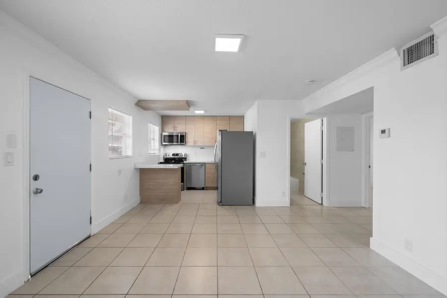 110 SE 2nd Street, Hallandale Beach, FL 33009 - #3