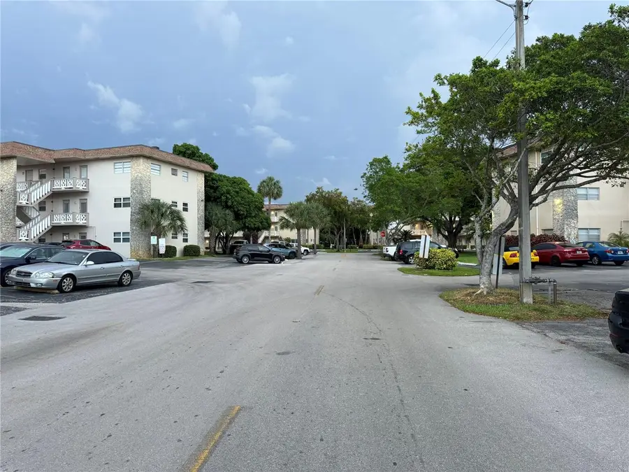 5111 W Oakland Park Blvd #307, Lauderdale Lakes, FL 33313 - Image #3