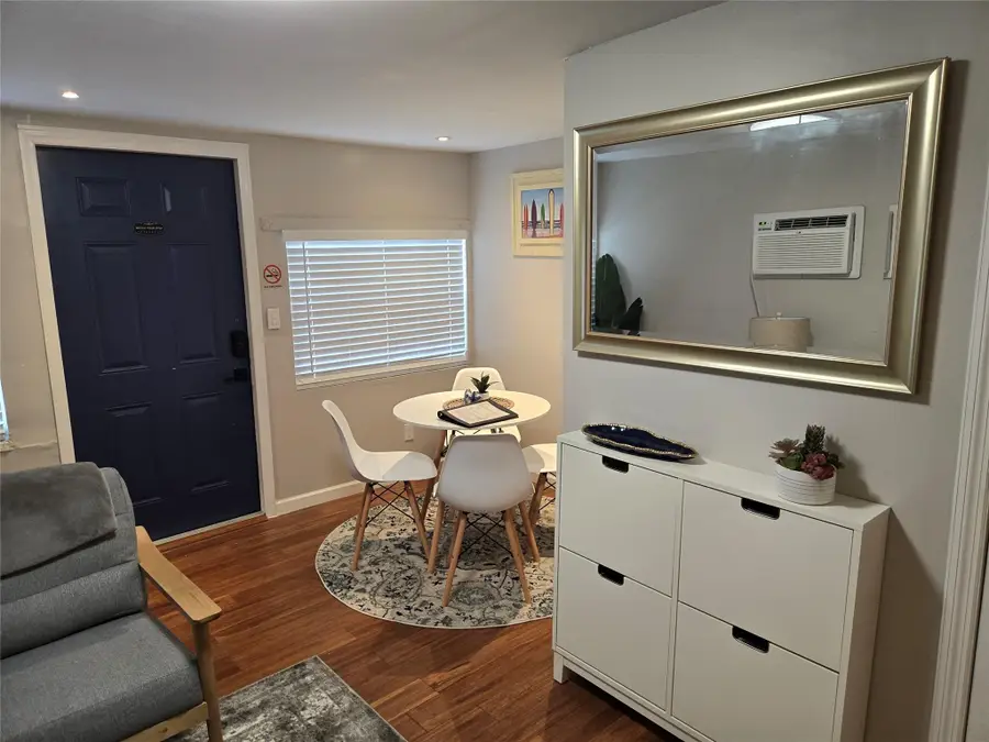 1017 S M St, Lake Worth Beach, FL 33460 - Image #2