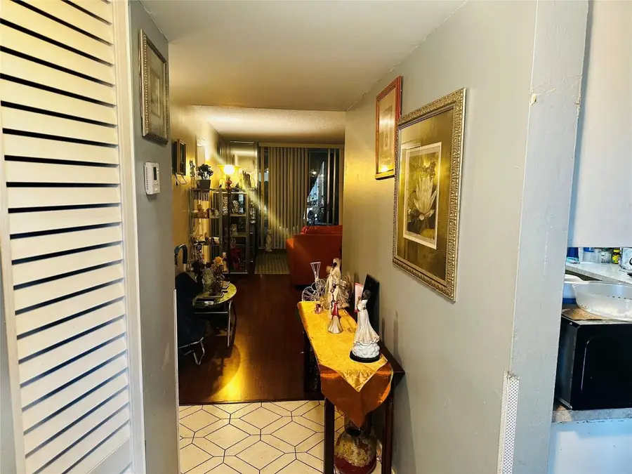 3070 NW 48th Terrace #307, Lauderdale Lakes, FL 33313 - Image #3