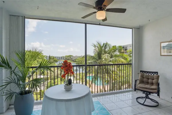 2205 S Cypress Bend Dr #501, Pompano Beach, FL 33069