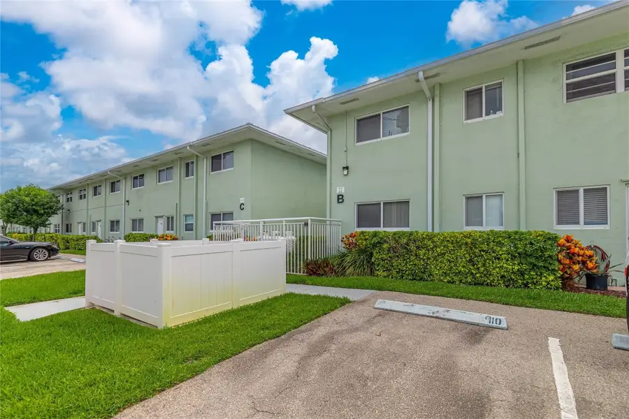 2100 NE 38th Street #216, Lighthouse Point, FL 33064 - Image #3