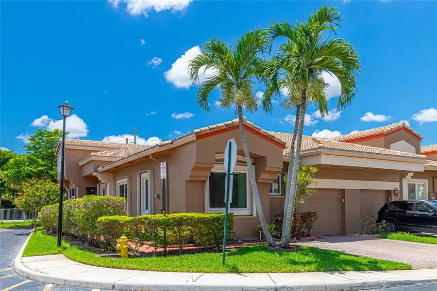 10152 Lombardy Dr #10152, Tamarac, FL 33321 - Image #2