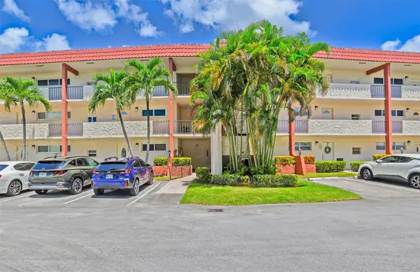 9511 N Hollybrook Lake Dr #207, Pembroke Pines, FL 33025