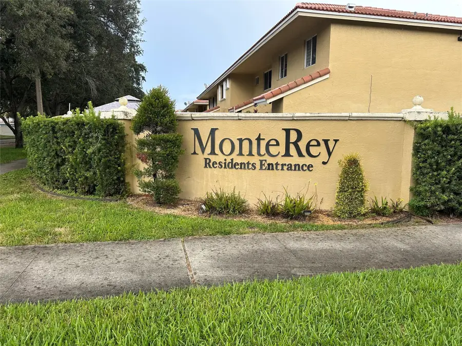 18476 NW 52nd Path, Miami Gardens, FL 33055 - Image #3