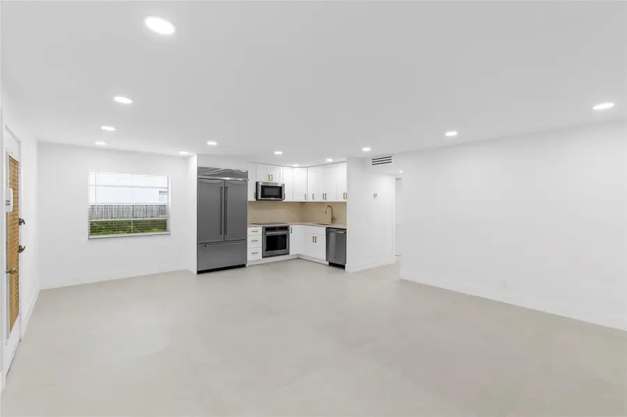 924 Flanders T #924, Delray Beach, FL 33484 - Image #2