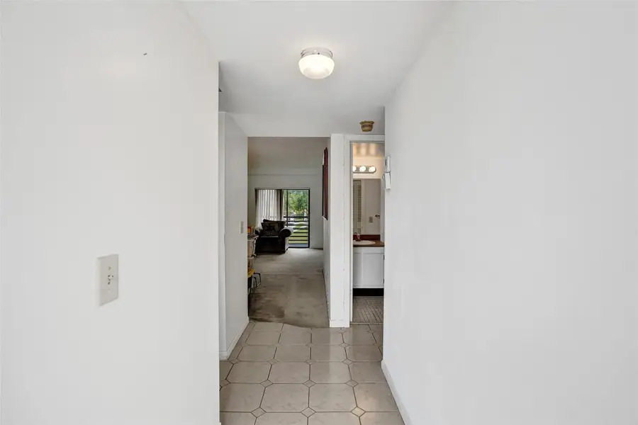 10434 Sunrise Lakes Boulevard #202, Sunrise, FL 33322 - #3