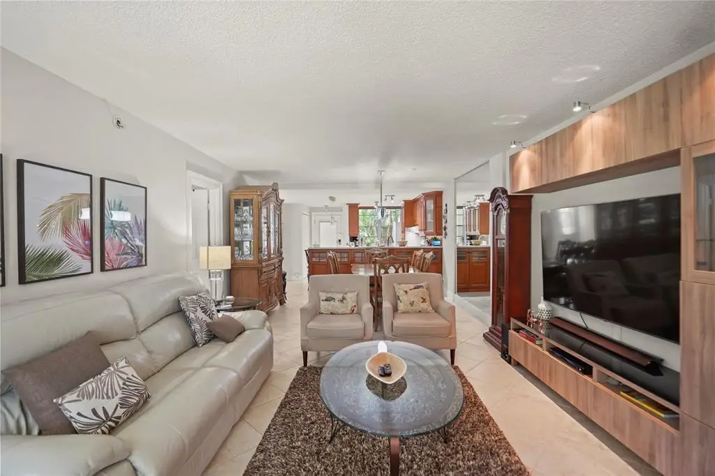 2998 NW 48th Terr #220, Lauderdale Lakes, FL 33313 - Image #1