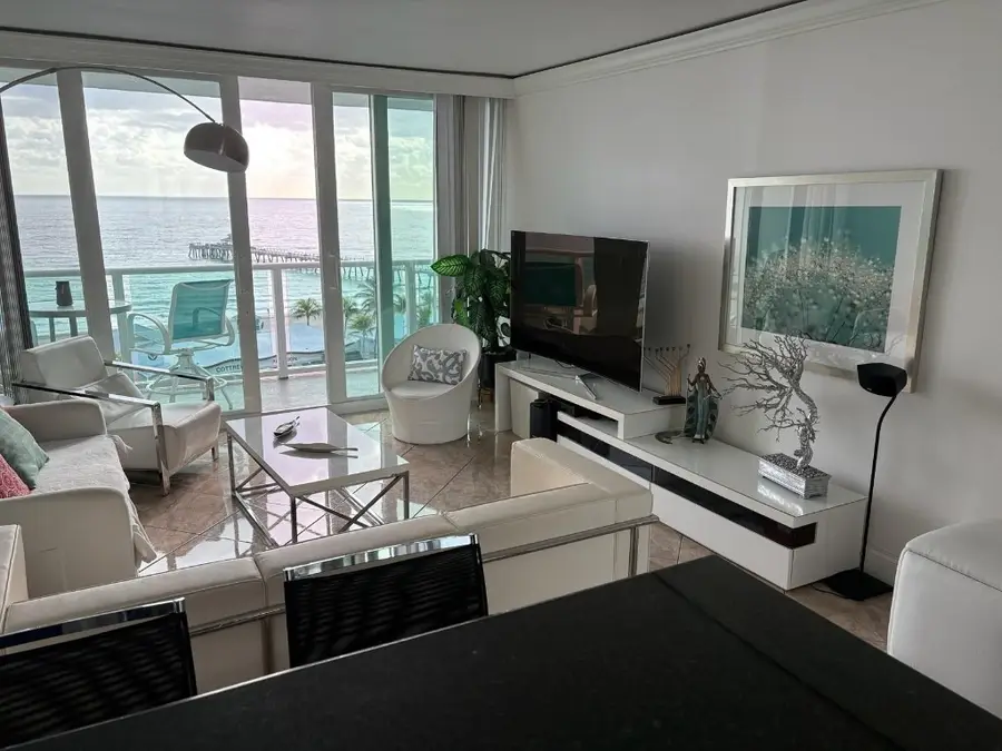 333 NE 21st Avenue #1106, Deerfield Beach, FL 33441 - Image #2