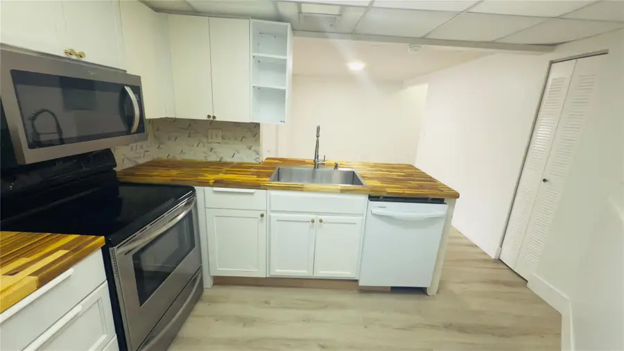 10257 NW 9th Street Cir #203, Miami, FL 33172 - Image #3