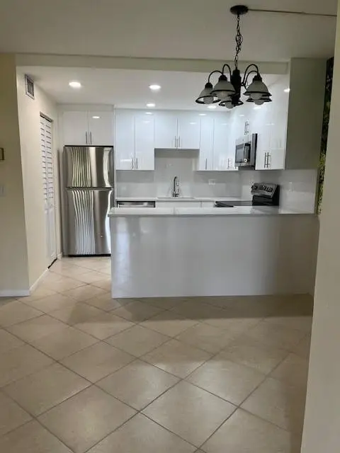 418 Pine Glen Lane #C-1, Greenacres, FL 33463