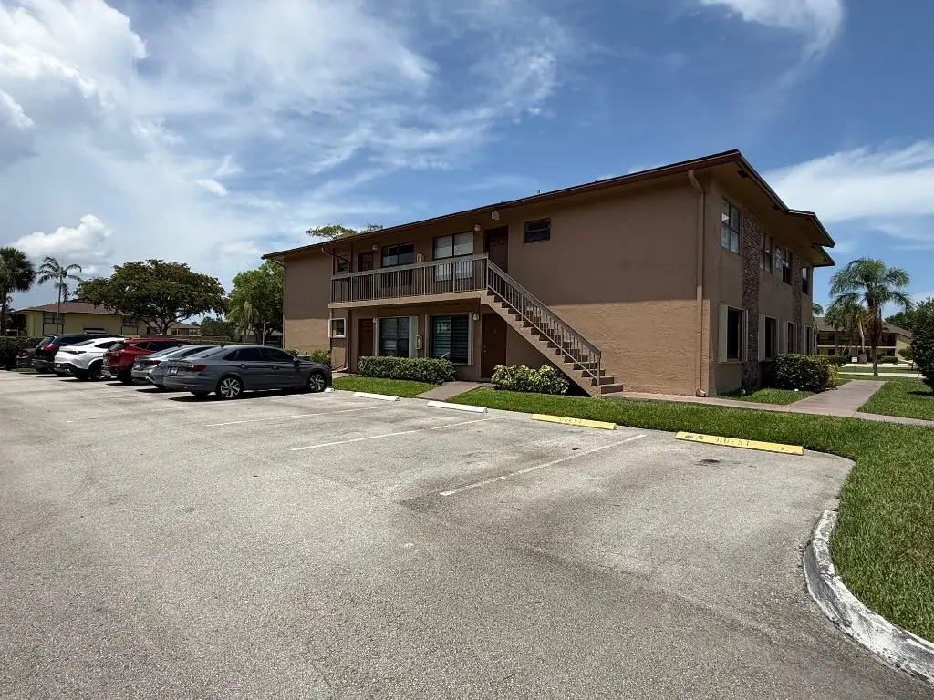 10056 Winding Lake Road #204, Sunrise, FL 33351 - Image #1