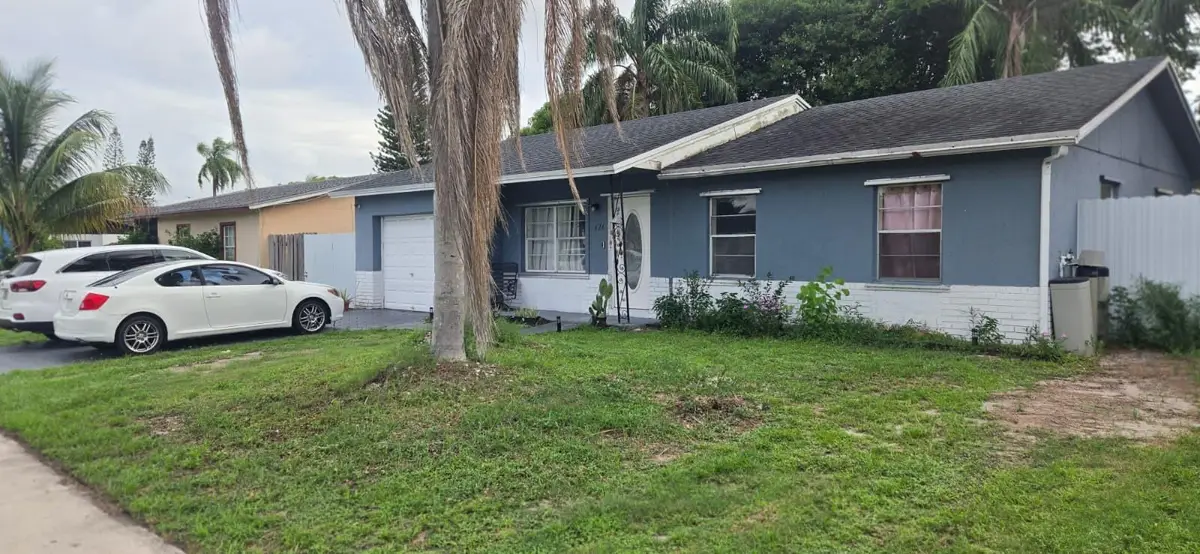 426 SW 79th Ter, North Lauderdale, FL 33068 - Image #1