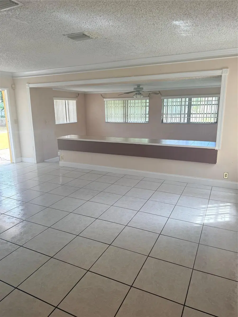 19425 NW 39th Ave, Miami Gardens, FL 33055 - Image #3