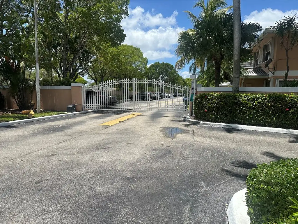 3263 NW 44th Street #6, Oakland Park, FL 33309 - Image #1