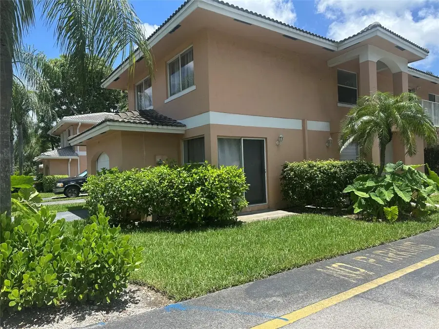 3263 NW 44th Street #6, Oakland Park, FL 33309 - Image #3