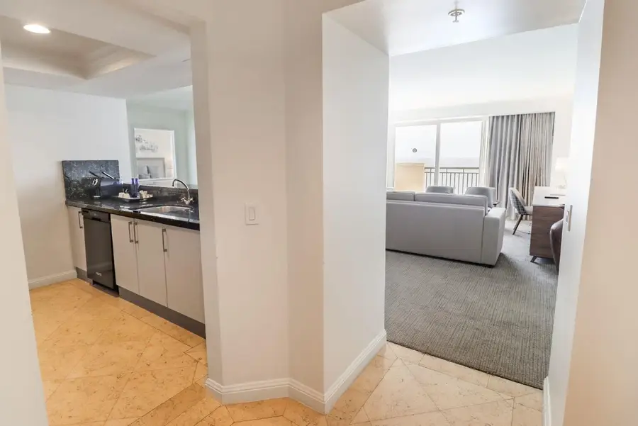 601 N Ft Lauderdale Bch Boulevard #1408, Fort Lauderdale, FL 33304 - Image #2