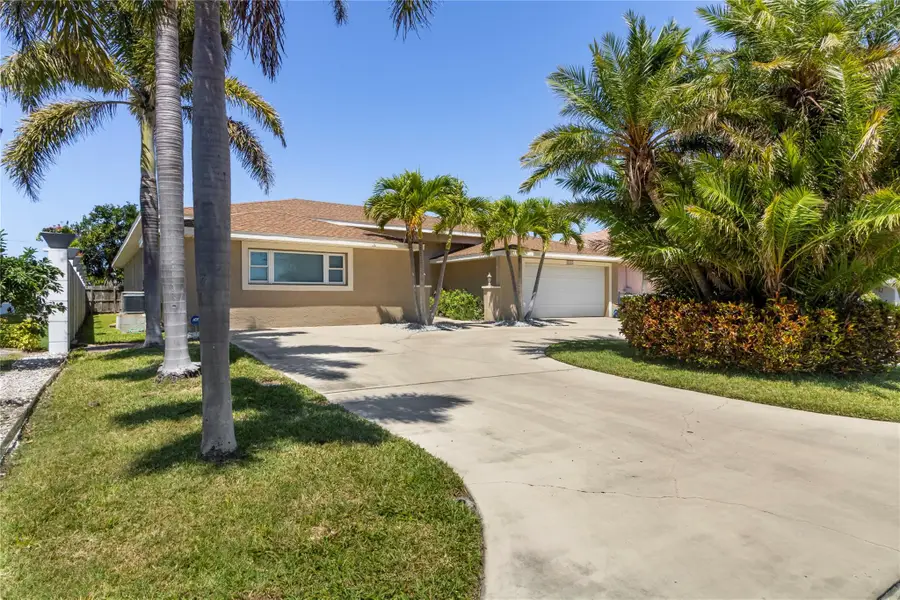 2504 Hibiscus Dr. W, Belleair Beach, FL 33786 - Image #3