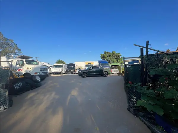 16951 NW 4th Ave, North Miami Beach, FL 33169