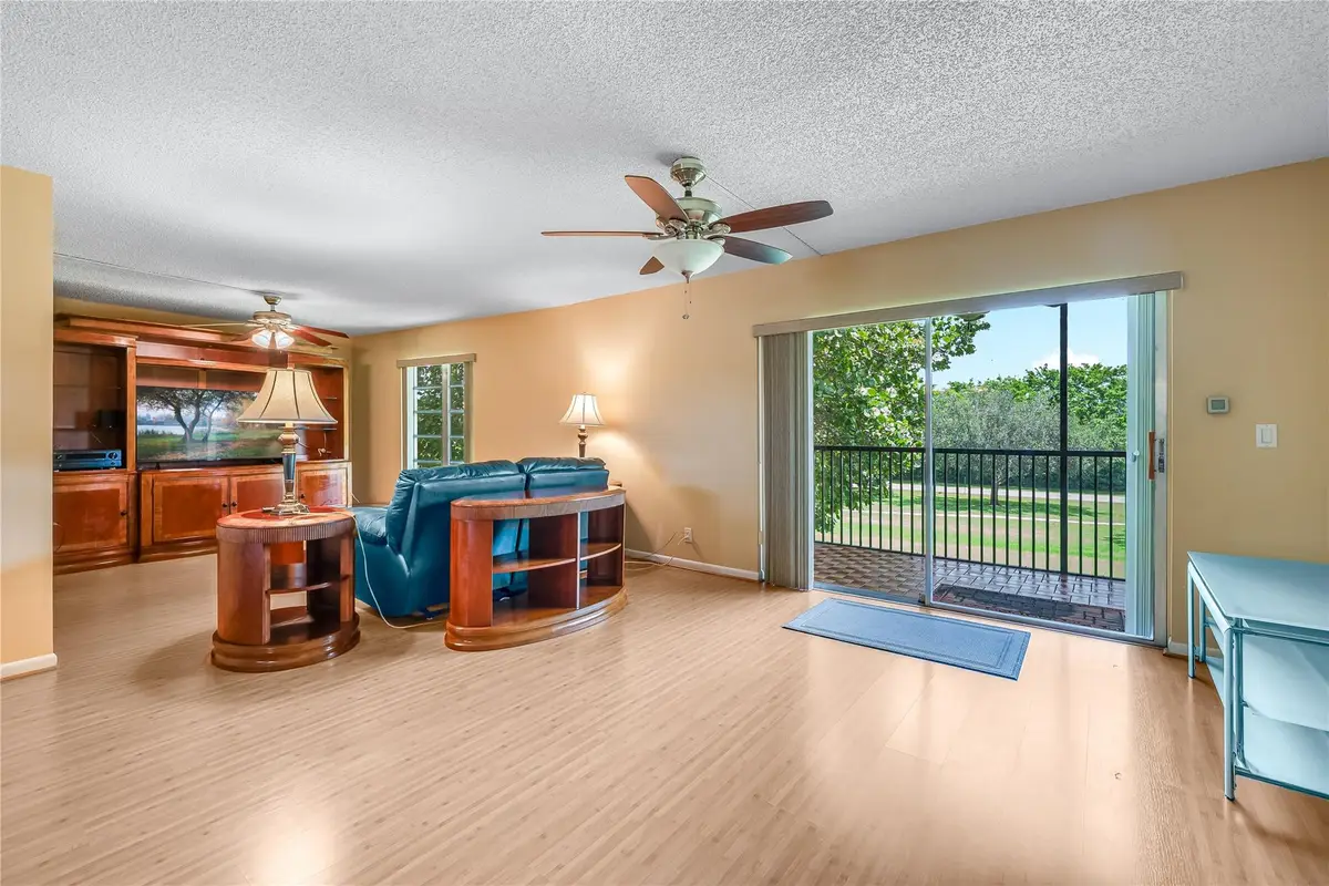 271 S Hollybrook Dr #304, Pembroke Pines, FL 33025 - Image #1