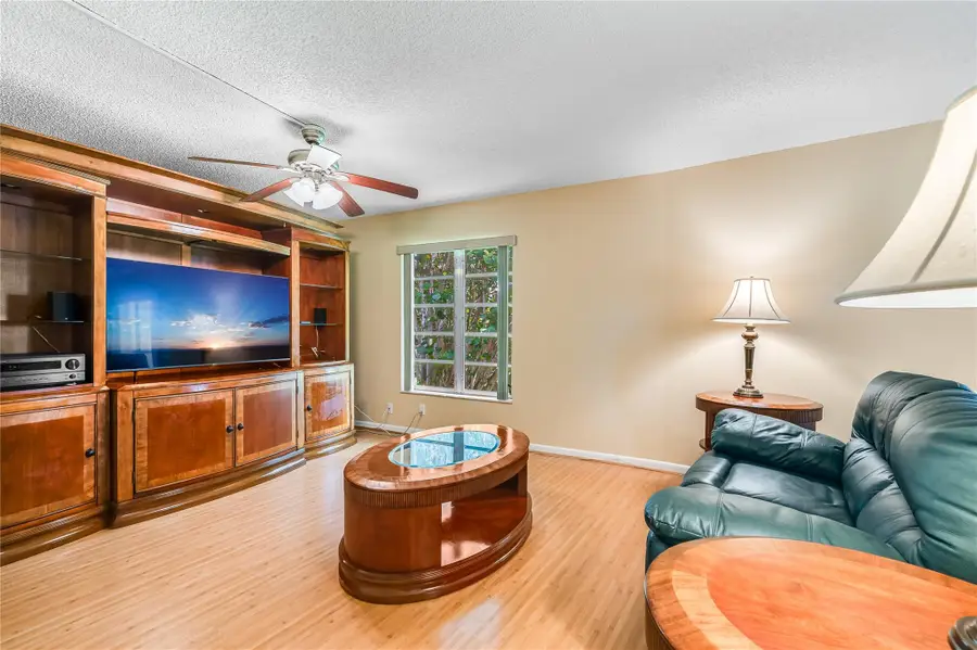 271 S Hollybrook Dr #304, Pembroke Pines, FL 33025 - Image #3