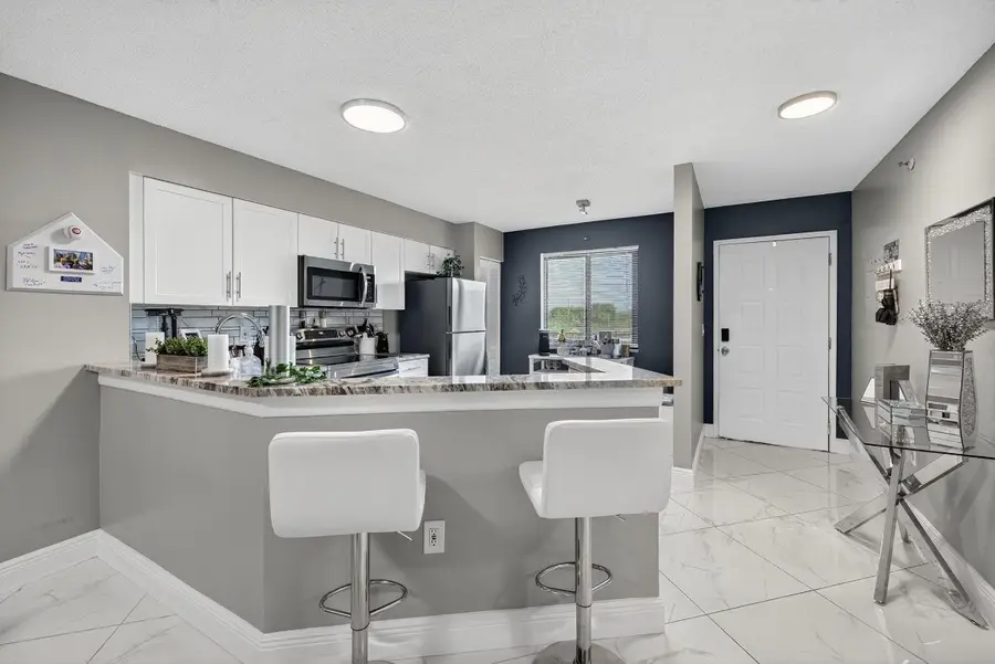 2334 S Cypress Bend Drive #511, Pompano Beach, FL 33069 - Image #2