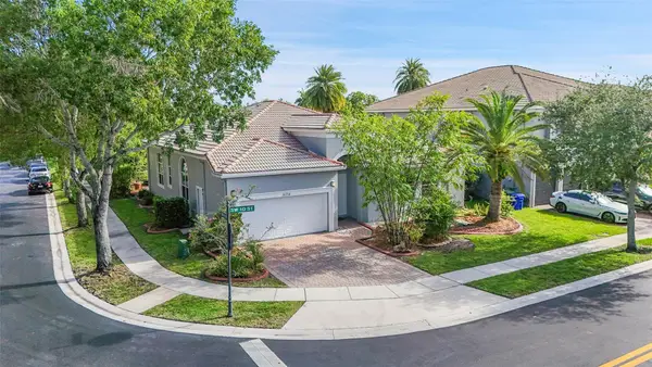 16714 SW 10th St, Pembroke Pines, FL 33027