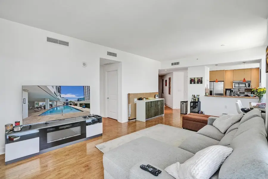 315 NE 3rd Avenue #1201, Fort Lauderdale, FL 33301 - Image #3