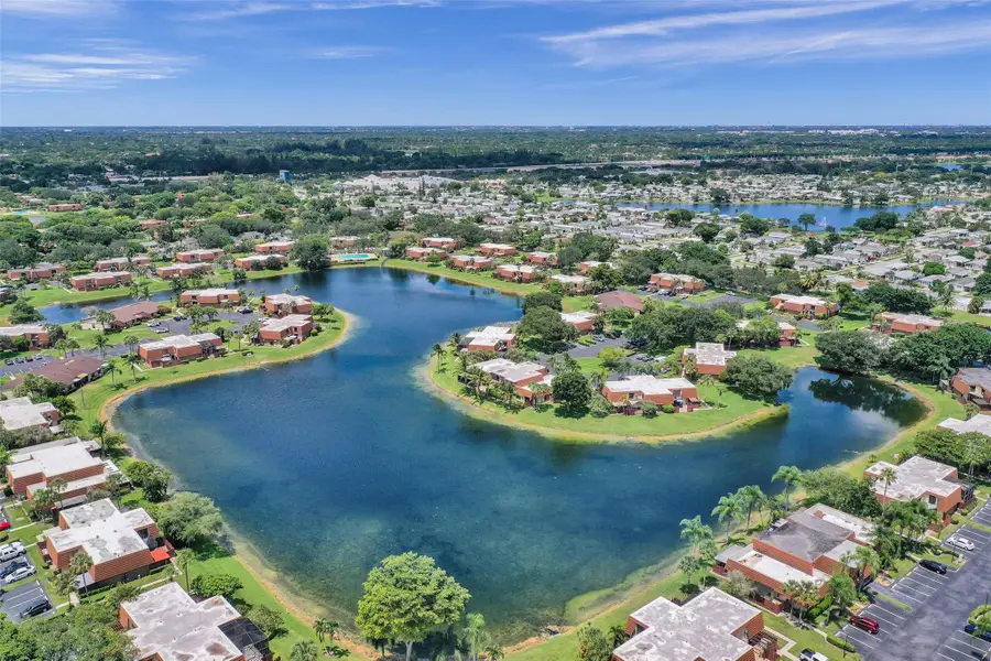 11884 SW 12th Pl #11884, Davie, FL 33325 - Image #3