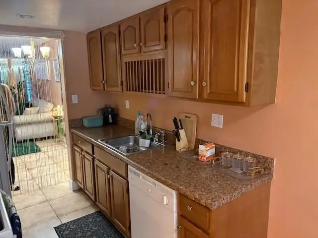 Address Withheld By Seller, Lauderdale Lakes, FL 33319 - Image #2