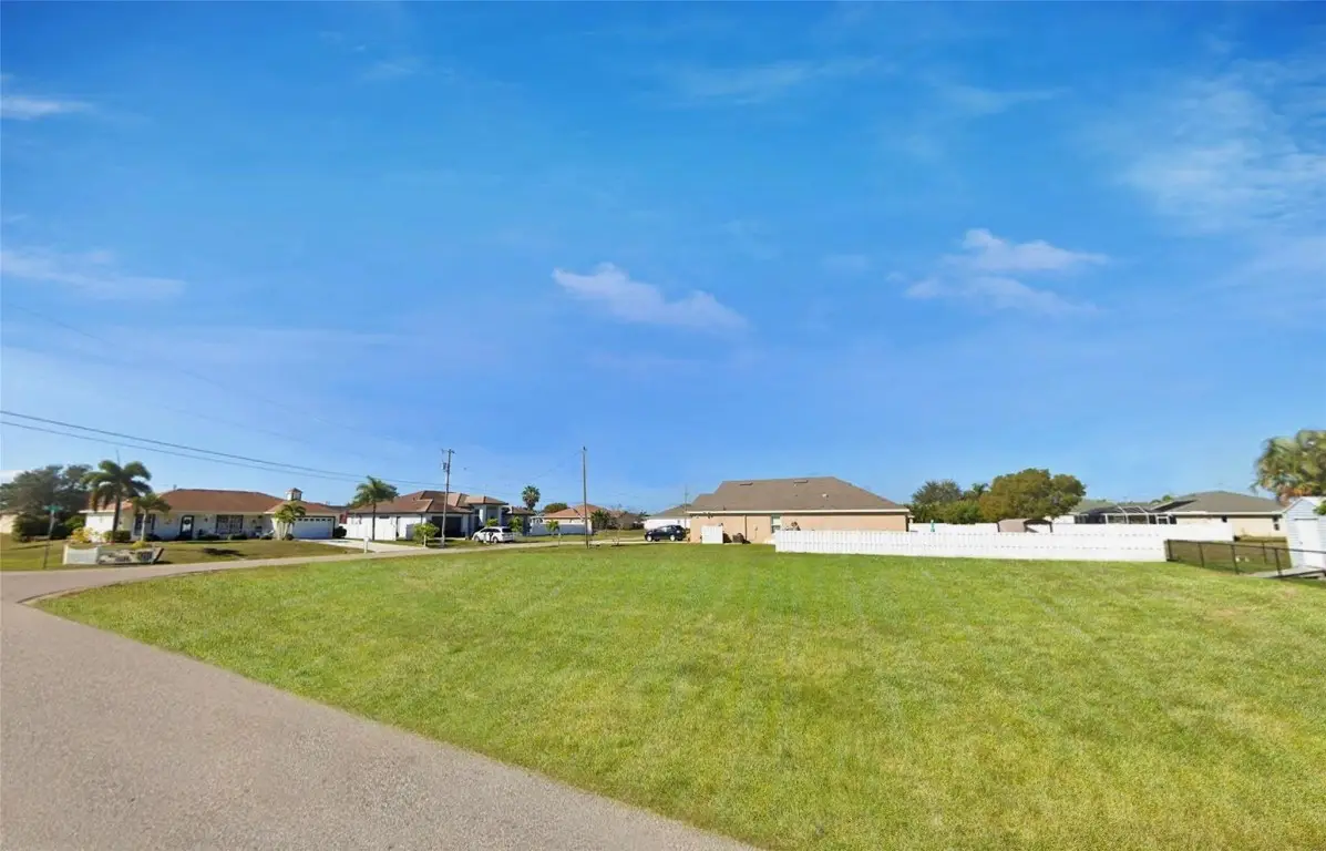 2101 SW 25th Terr Cape, Cape Coral, FL 33914 - Image #1