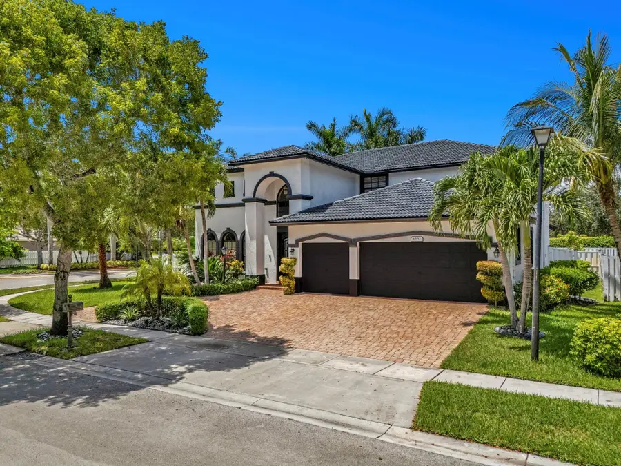 1202 NW 141st Ave, Pembroke Pines, FL 33028 - Image #2