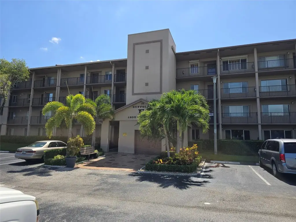 1200 SW 137th Avenue #312E, Pembroke Pines, FL 33027 - Image #1
