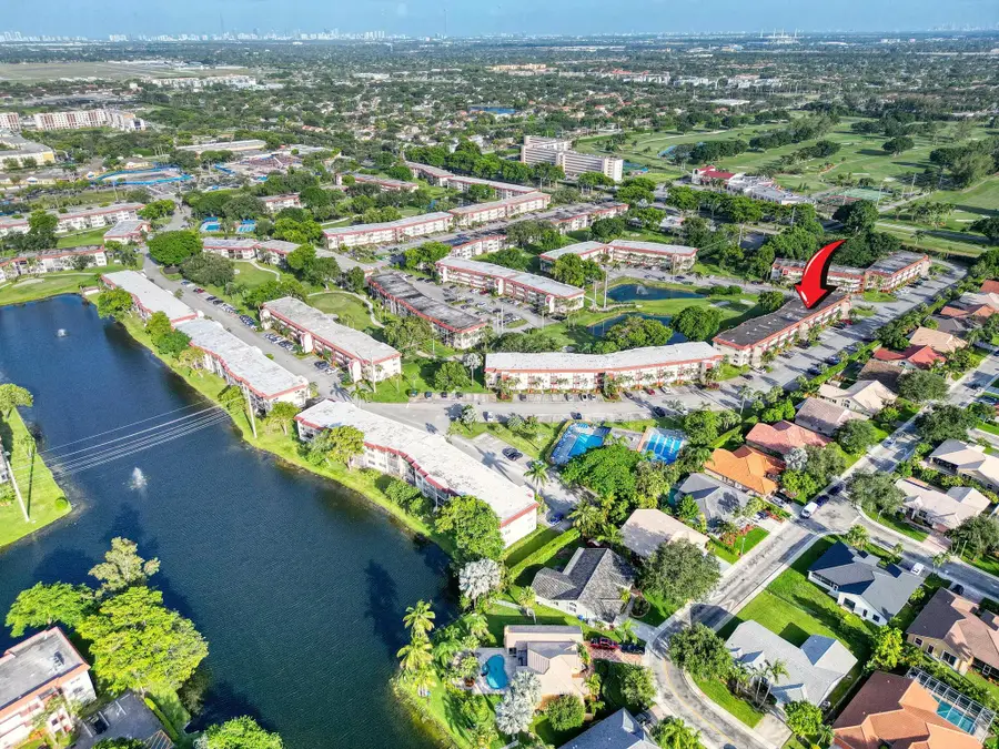 8980 S Hollybrook Blvd #204, Pembroke Pines, FL 33025 - Image #3