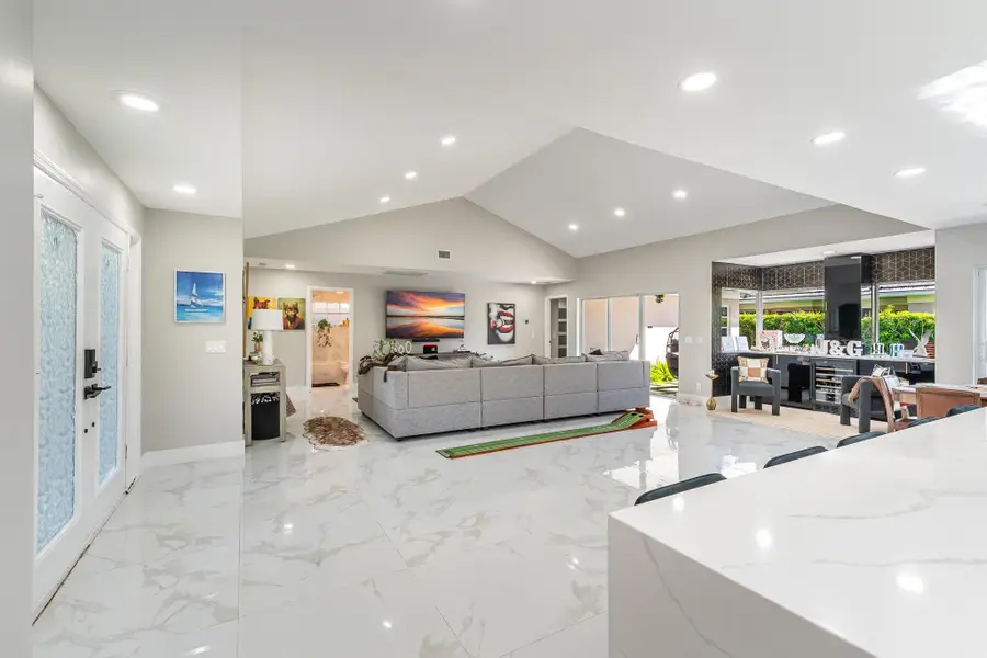 154 Coventry Pl, Palm Beach Gardens, FL 33418 - Image #2