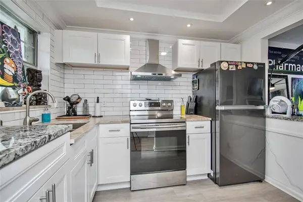 1638 Embassy Dr #308, West Palm Beach, FL 33401