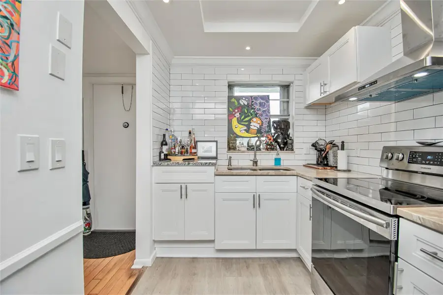 1638 Embassy Dr #308, West Palm Beach, FL 33401 - Image #3