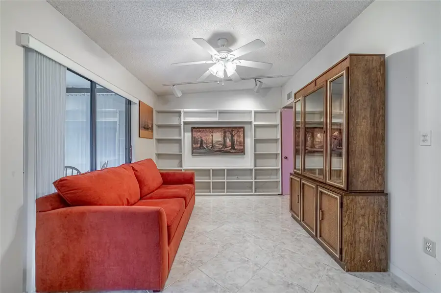 7612 Ashmont Cir #7612, Tamarac, FL 33321 - Image #3