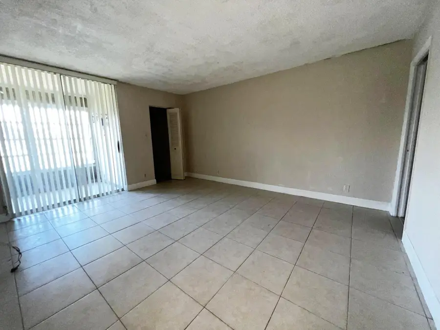 3141 NW 47th Ter #221, Lauderdale Lakes, FL 33319 - Image #3