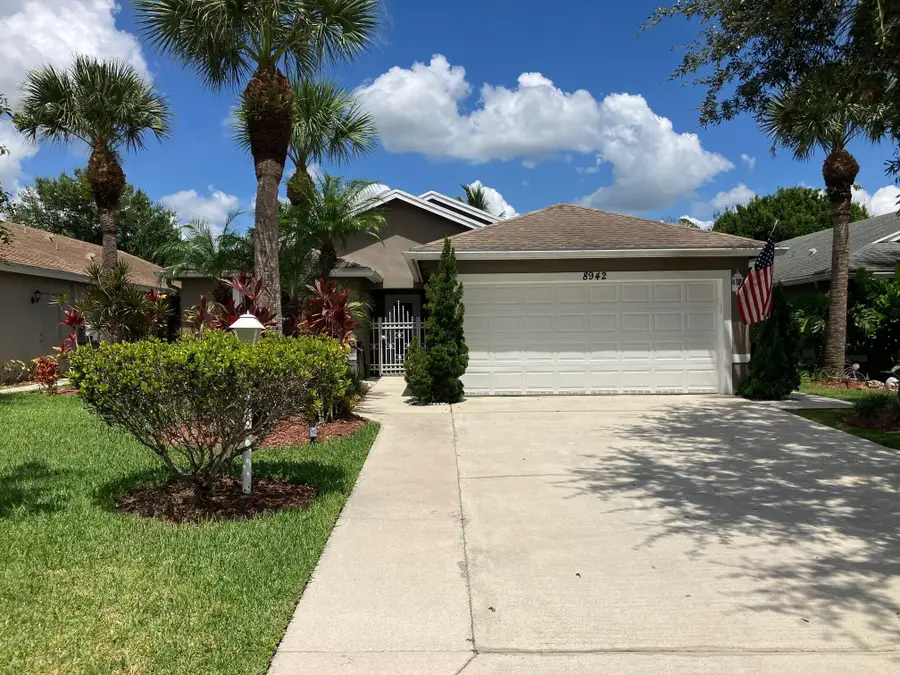 8942 SW Bonneville Dr, Stuart, FL 34997 - Image #2