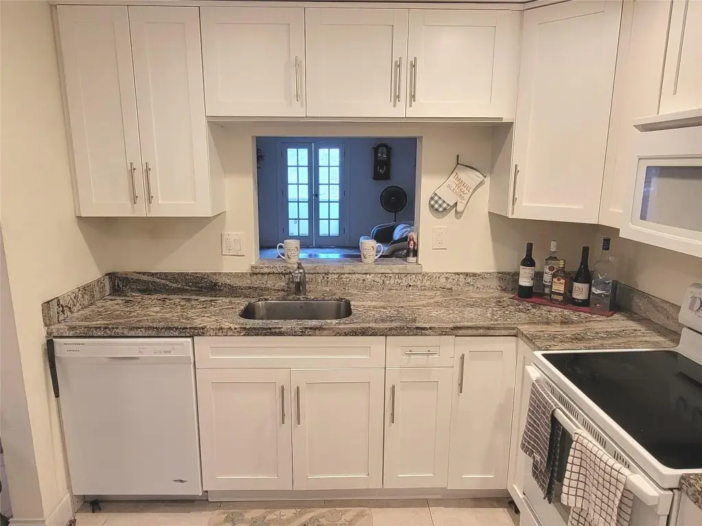 2800 Somerset #312, Lauderdale Lakes, FL 33311 - Image #1